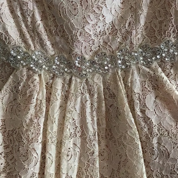 Lace, Cream Mini Length Bridesmaid/Formal dress. - Picture 3 of 4